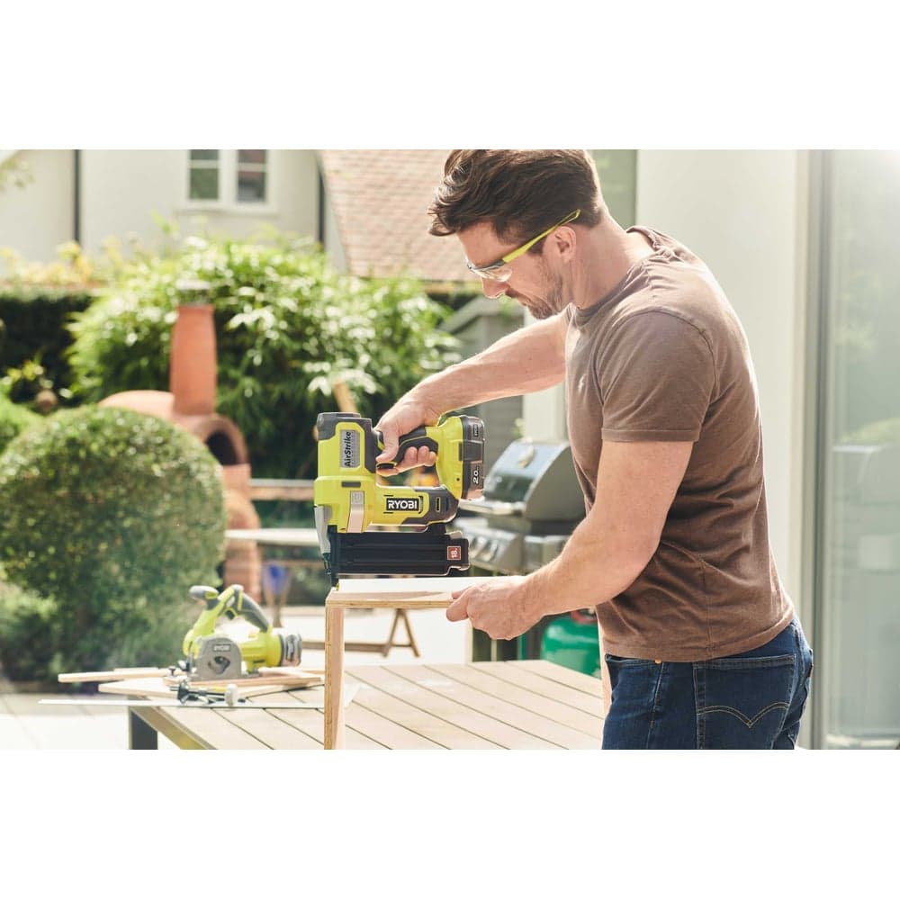 Гвоздезабиватель Ryobi R18GN18-0 ONE+ 5133005136
