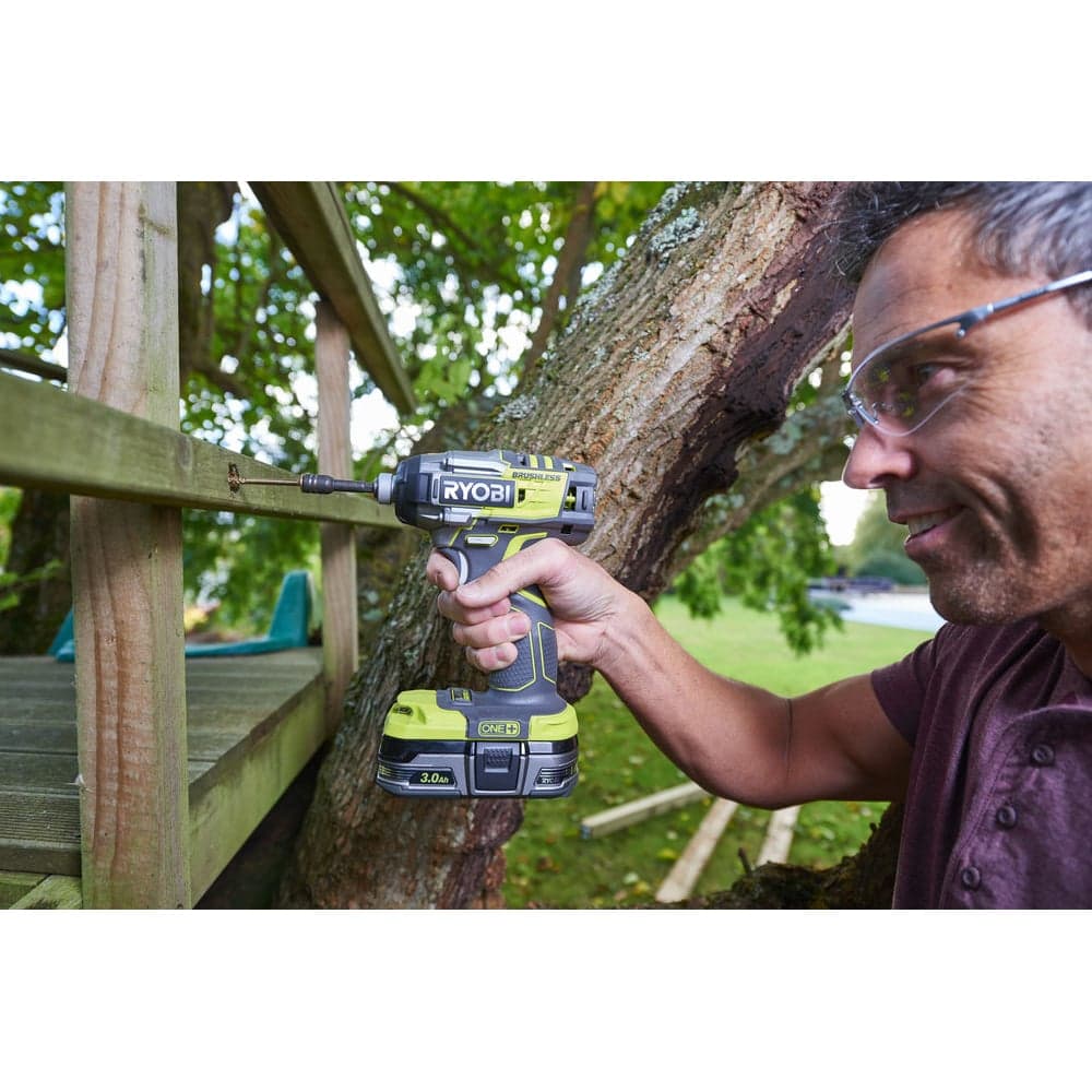 Импульсный бесщеточный винтоверт Ryobi ONE+ R18IDBL-0 без аккумулятора в комплекте 5133002662 — фото 3